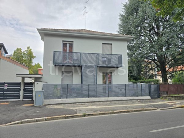 appartamento in vendita a Monza in zona Ospedale San Gerardo