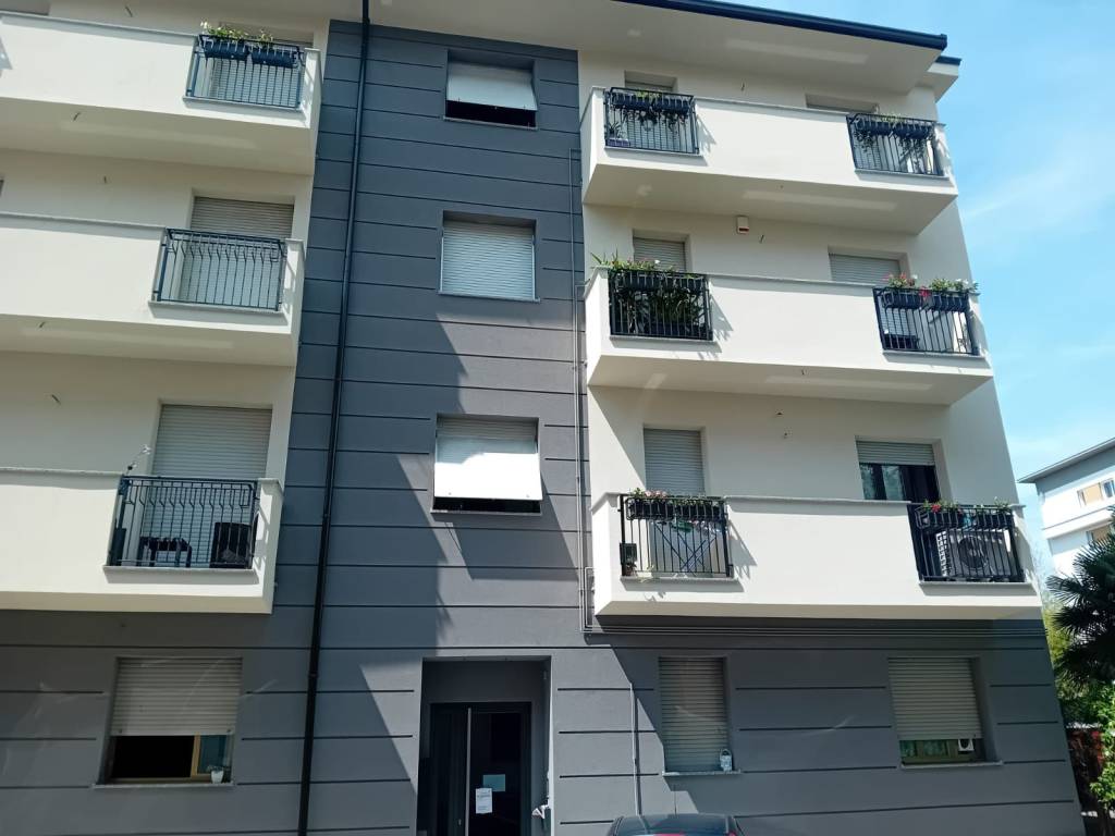 appartamento in vendita a Monza in zona Ospedale San Gerardo