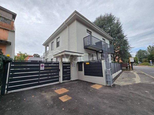 appartamento in vendita a Monza in zona Ospedale San Gerardo