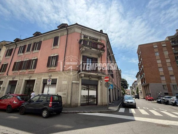 negozio in vendita a Monza