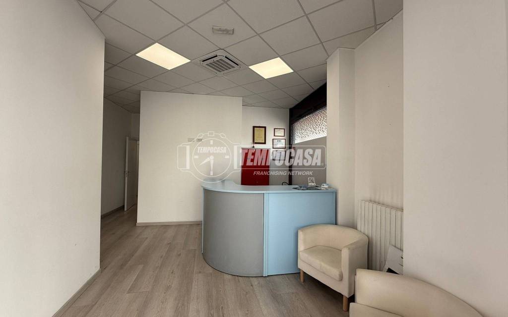 negozio in vendita a Monza in zona Centro Storico
