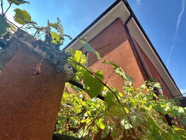 casa indipendente in vendita a Monza
