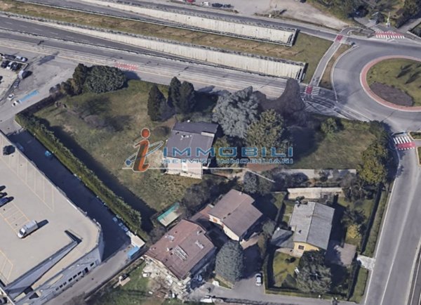 terreno edificabile in vendita a Monza