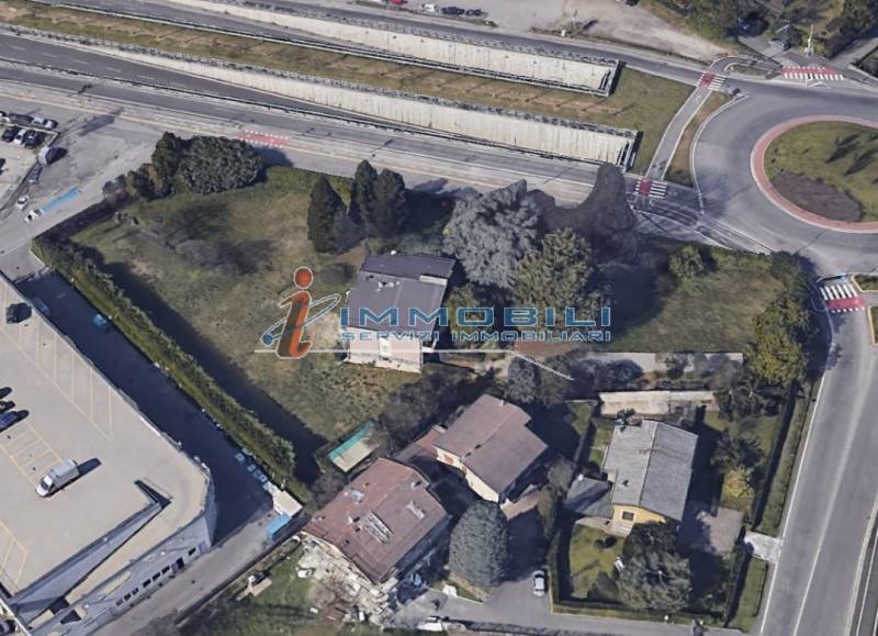 casa indipendente in vendita a Monza