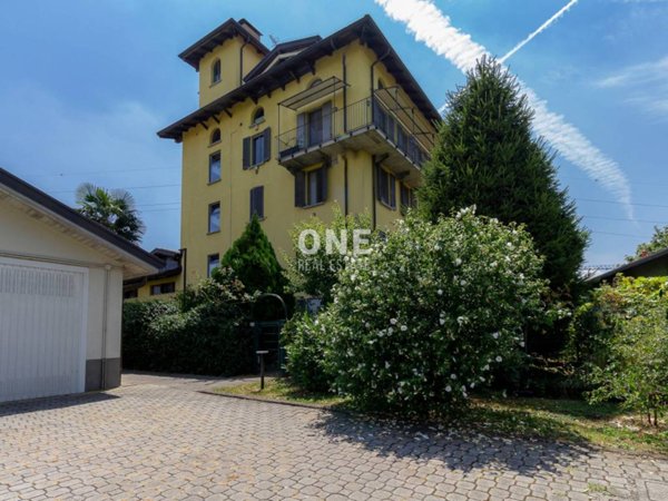 appartamento in vendita a Monza in zona Centro Storico