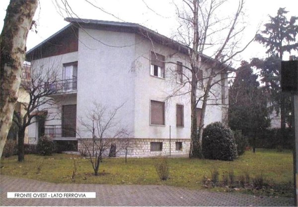 casa indipendente in vendita a Monza