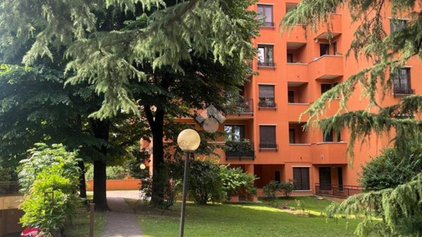 appartamento in vendita a Monza in zona Ospedale San Gerardo