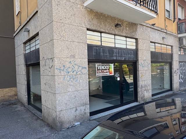 negozio in vendita a Monza