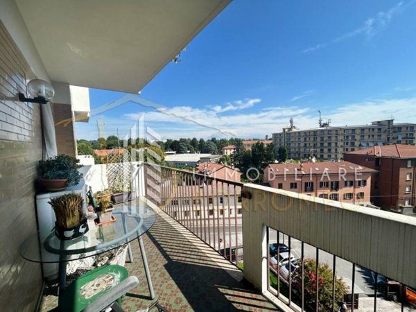 appartamento in vendita a Monza in zona Centro Storico