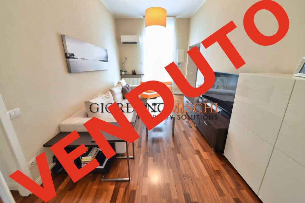 appartamento in vendita a Monza in zona Centro Storico
