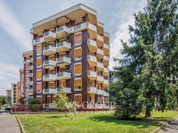 appartamento in vendita a Monza in zona Centro Storico