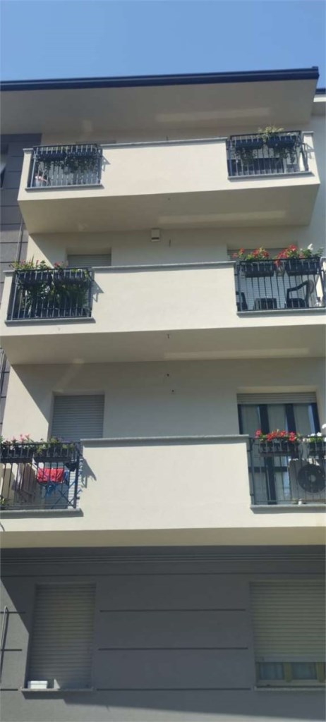 appartamento in vendita a Monza in zona Ospedale San Gerardo