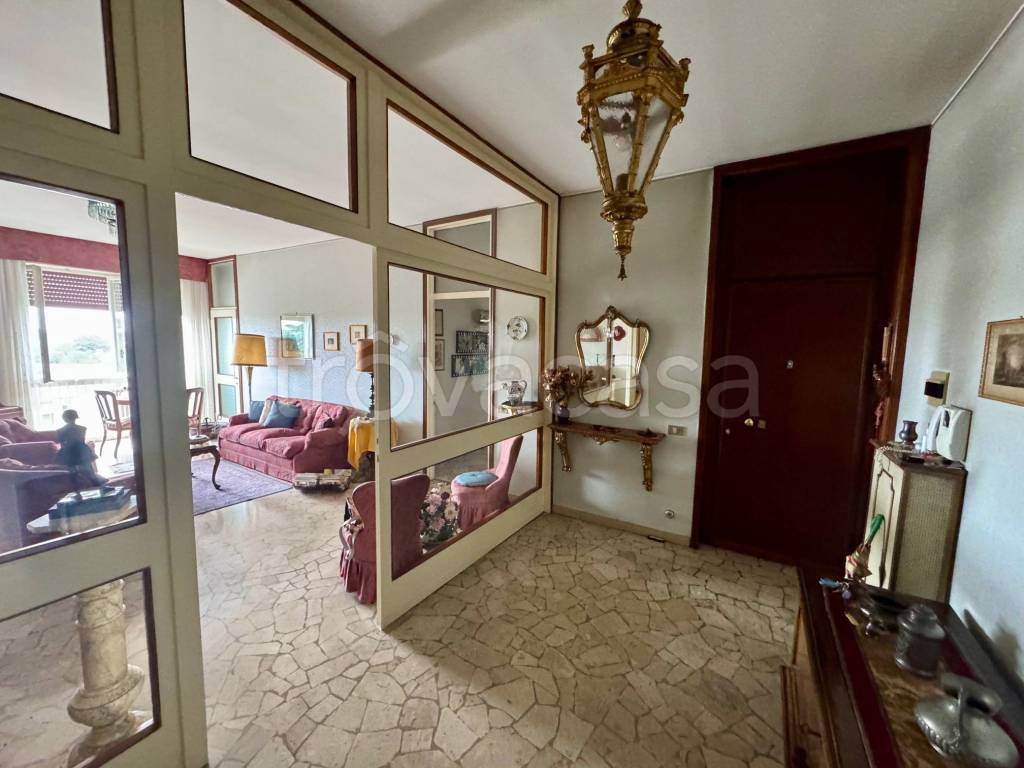 appartamento in vendita a Monza in zona Centro Storico