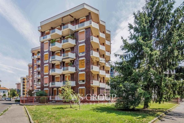 appartamento in vendita a Monza in zona Centro Storico