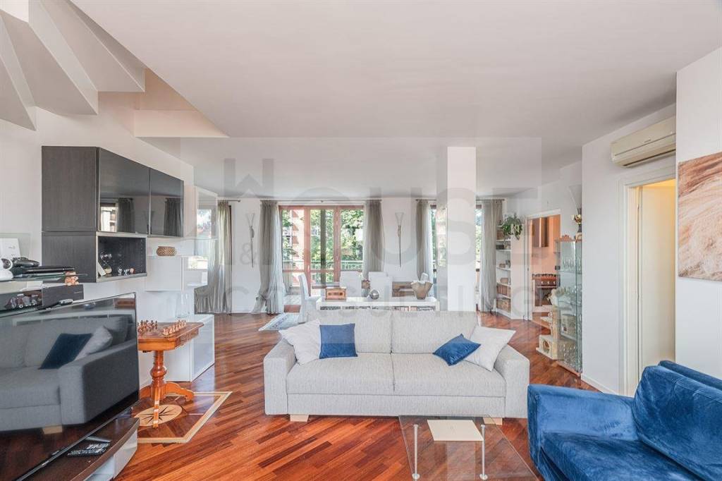 appartamento in vendita a Monza in zona Centro Storico