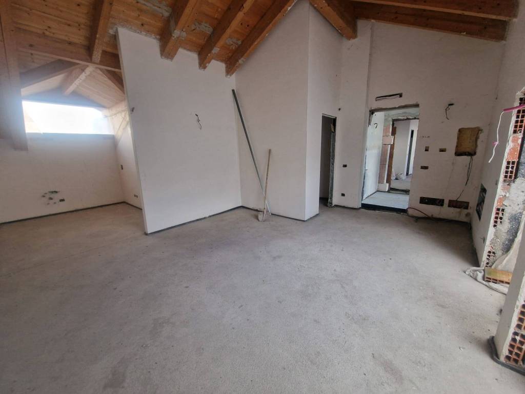 appartamento in vendita a Monza in zona Centro Storico
