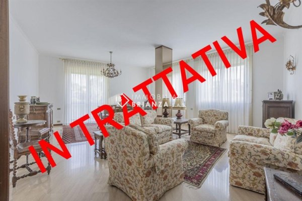 appartamento in vendita a Monza in zona Centro Storico