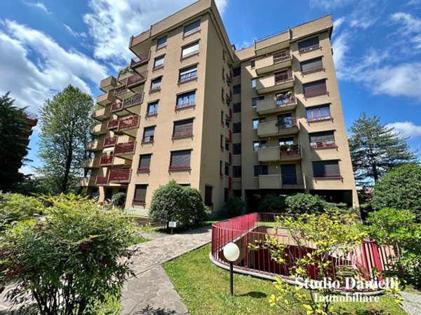 appartamento in vendita a Monza in zona Ospedale San Gerardo