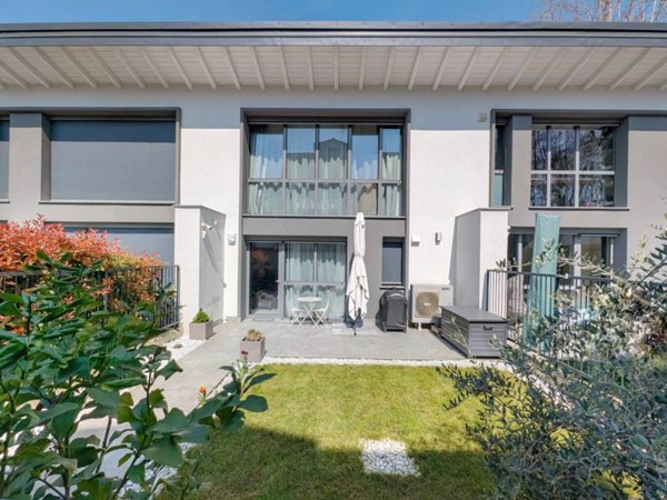casa indipendente in vendita a Monza