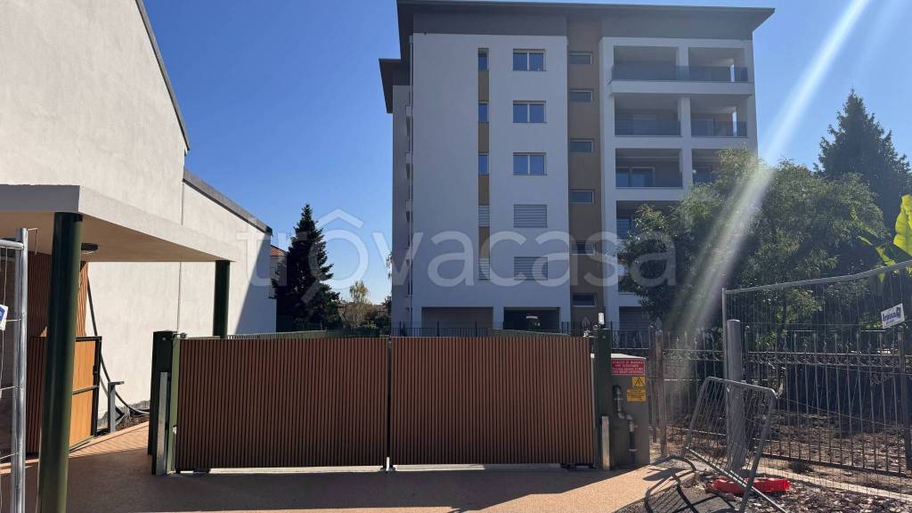 appartamento in vendita a Monza in zona Ospedale San Gerardo