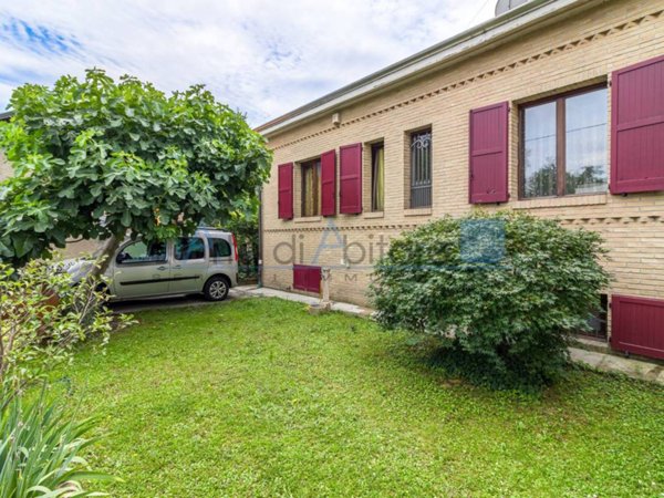 casa indipendente in vendita a Monza