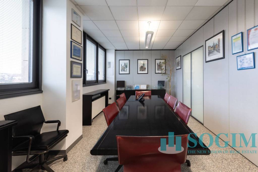 ufficio in vendita a Monza in zona Centro Storico