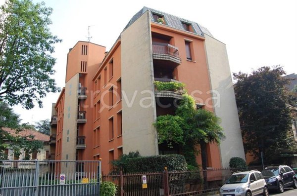 appartamento in vendita a Monza in zona Centro Storico