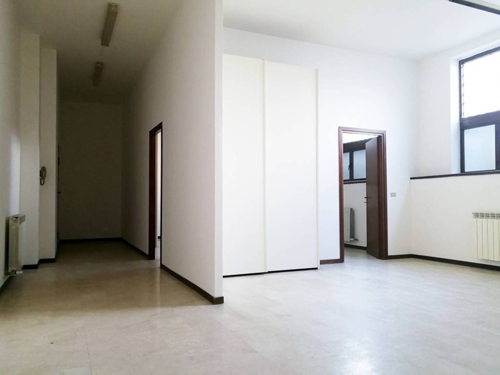 ufficio in vendita a Monza