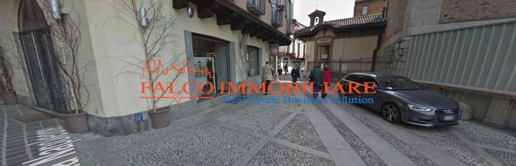 negozio in vendita a Monza in zona Centro Storico