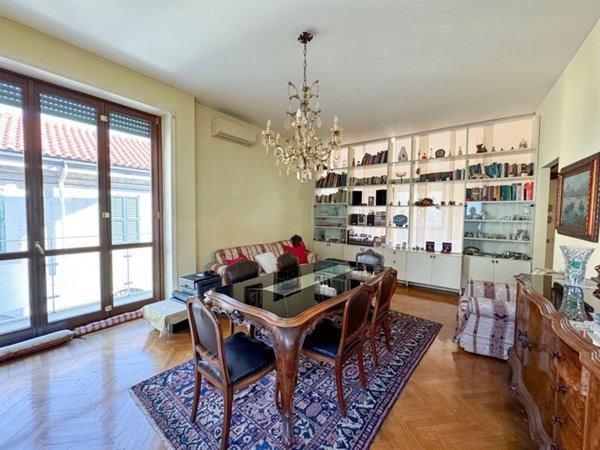 appartamento in vendita a Monza in zona Centro Storico