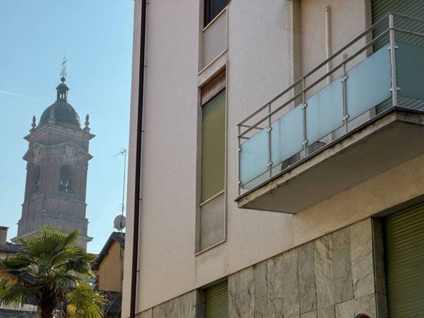 appartamento in vendita a Monza in zona Centro Storico