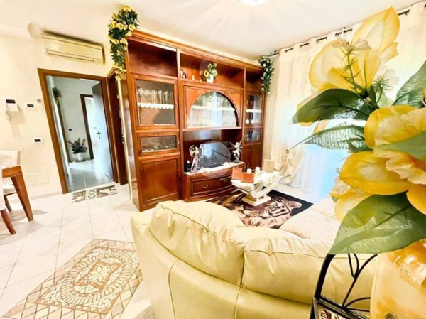 appartamento in vendita a Monza in zona Centro Storico