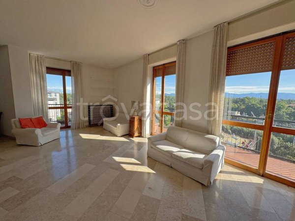 appartamento in vendita a Monza in zona Centro Storico