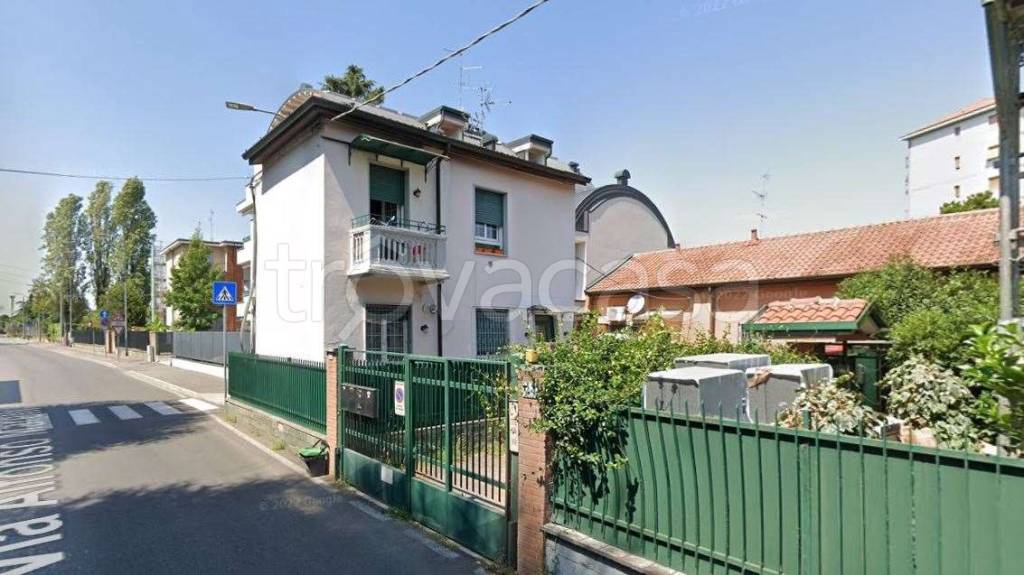 casa indipendente in vendita a Monza