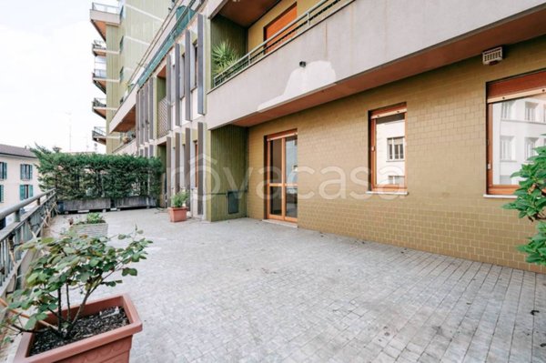 appartamento in vendita a Monza in zona Centro Storico