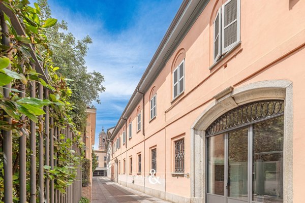 appartamento in vendita a Monza in zona Centro Storico