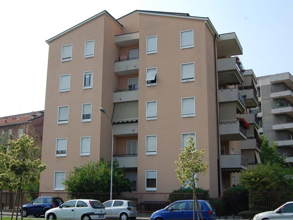negozio in vendita a Monza