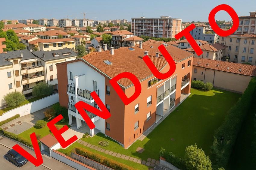 appartamento in vendita a Monza in zona Centro Storico