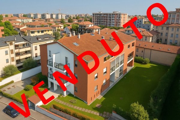 appartamento in vendita a Monza in zona Centro Storico