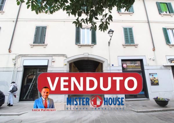 appartamento in vendita a Monza in zona Centro Storico