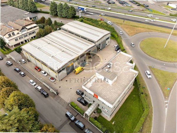 capannone in vendita a Monza