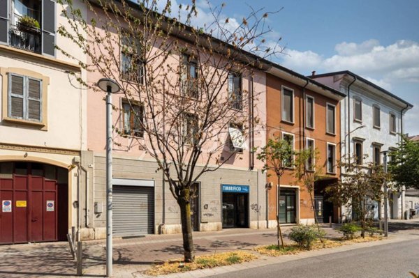 appartamento in vendita a Monza in zona Centro Storico