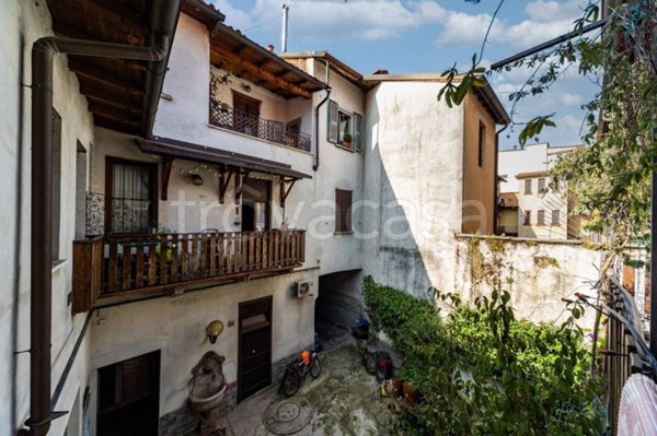 appartamento in vendita a Monza in zona Centro Storico