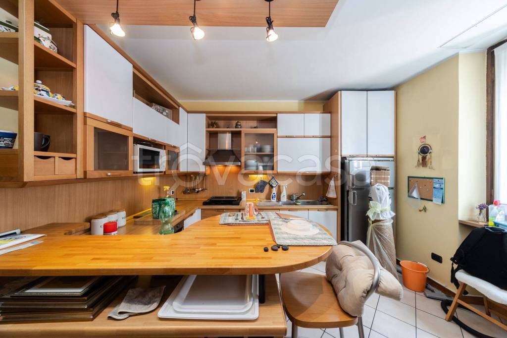 appartamento in vendita a Monza in zona Centro Storico