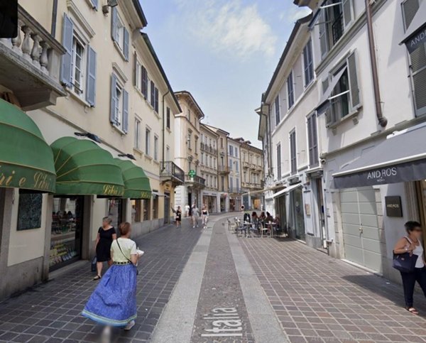 appartamento in vendita a Monza in zona Centro Storico
