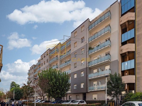 appartamento in vendita a Monza in zona Centro Storico