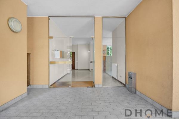 appartamento in vendita a Monza in zona Centro Storico