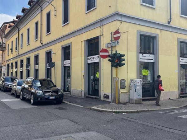 negozio in vendita a Monza