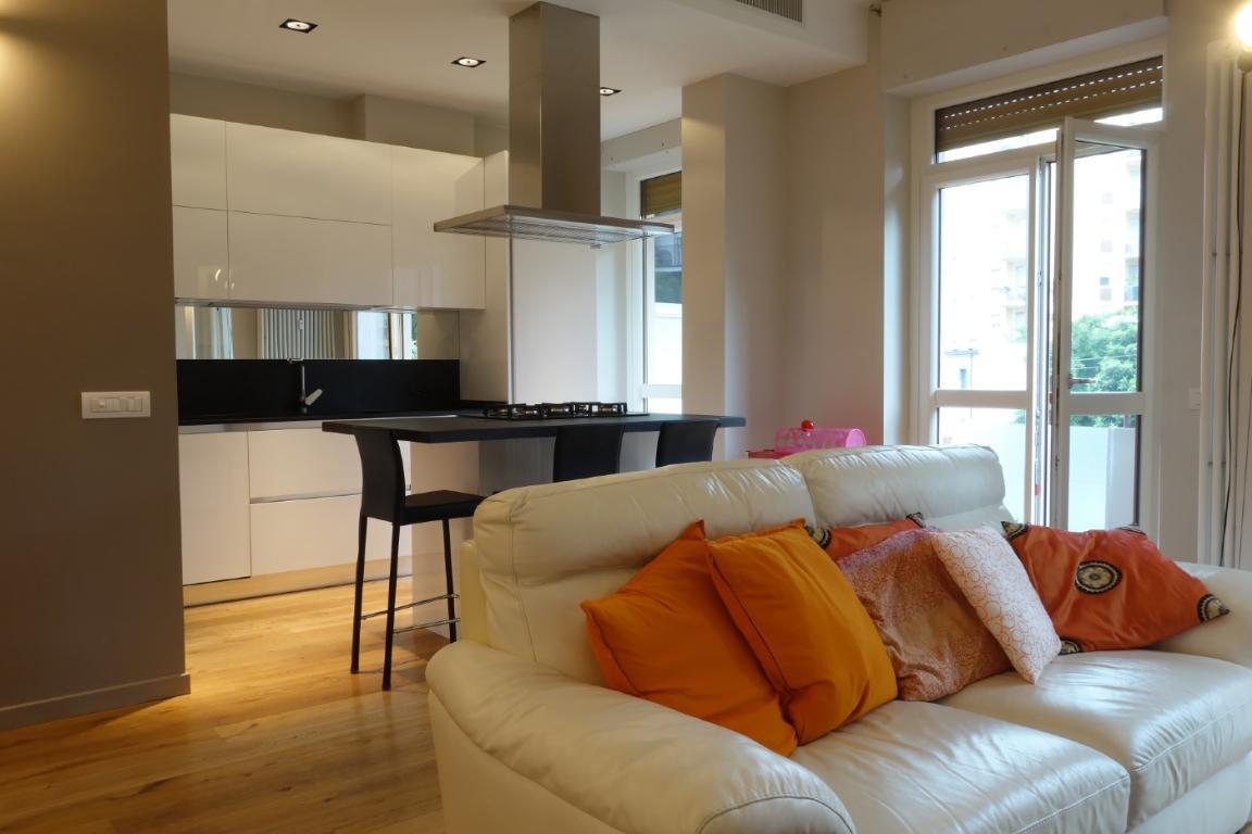 appartamento in vendita a Monza in zona Centro Storico