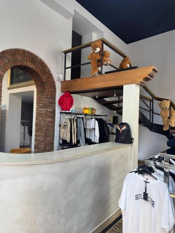 negozio in vendita a Monza